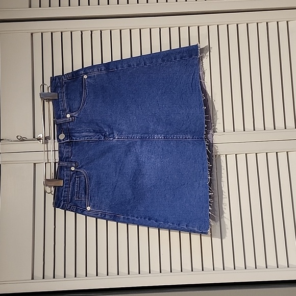 BLANKNYC High wasted,never worn mini skirt. Intense sky blue. 100% soft cotton. - Picture 8 of 10